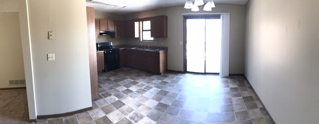 Kitchen - 4312 N 31st St Unit A