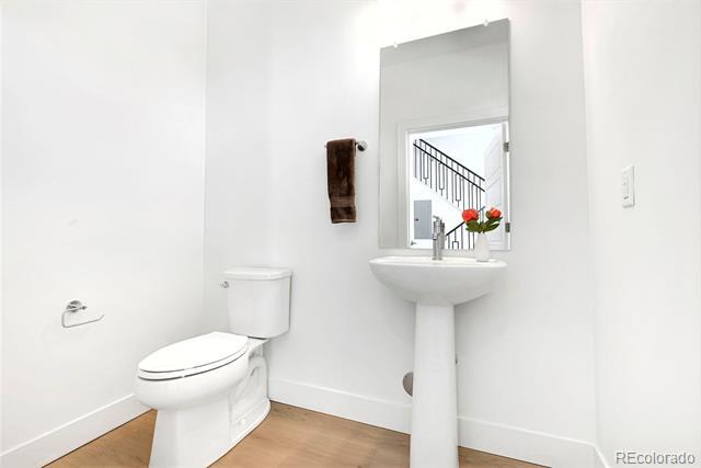 Photo - 18 Oneida Ct