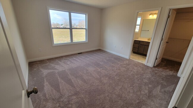 Photo - 114 Creek Dr