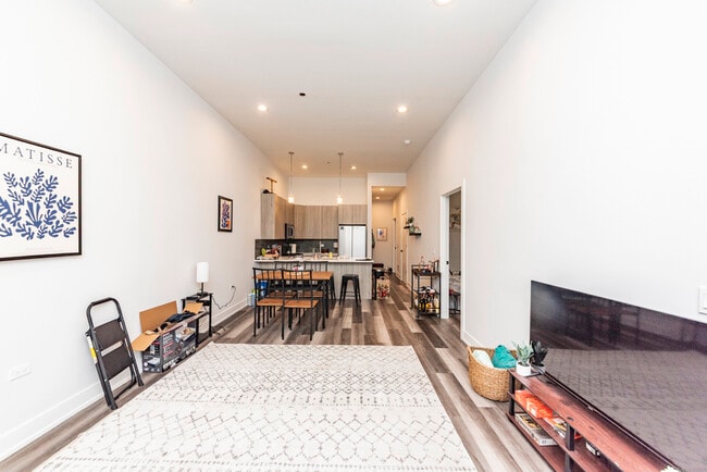 Photo - 2317 N Clark St