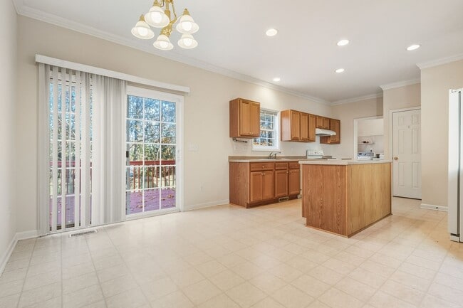 Photo - 4 Bedroom / 3 Bath Chapel Hill Home Available now!