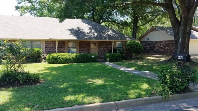 Photo - South Tyler! Beautiful 3 Bedroom, 2 1/2 Ba...