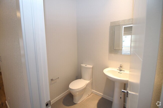 Building Photo - Fantastic Gold Hill mesa 3bdrm Home with P...