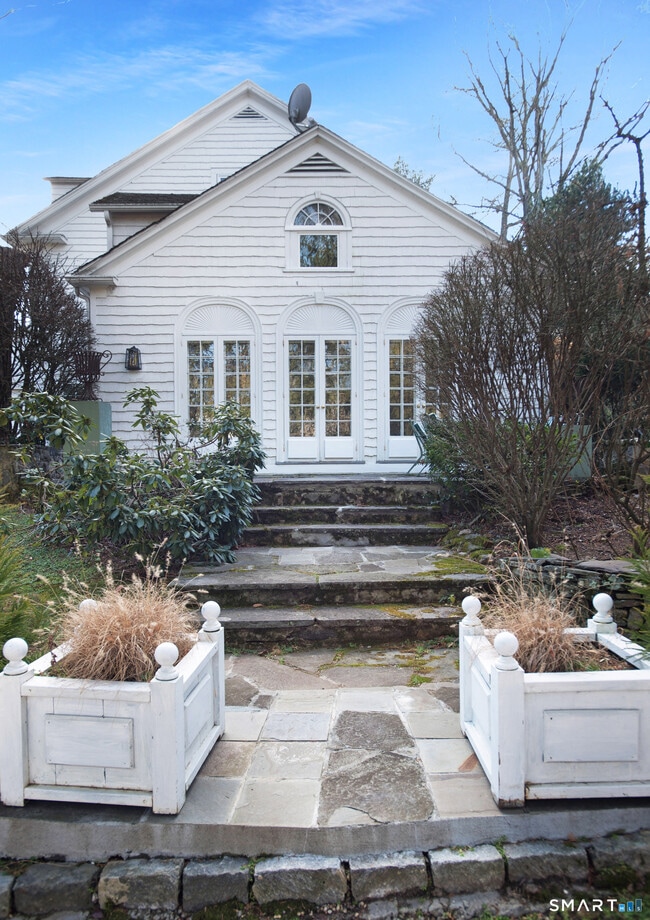 Photo - 1709 Newfield Ave