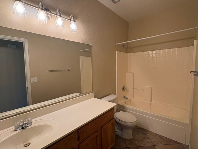 Photo - 3-Bedroom Surprise Home near ball park