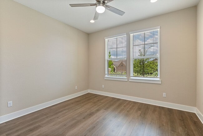 Photo - Beautiful Move-In Ready 4 bedroom, 3 bathroom home in Liberty Hill ISD!