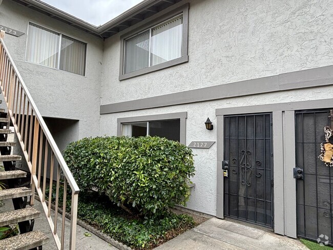 Building Photo - VIA ROBLES Unit 2177 VIA ROBLES Rental