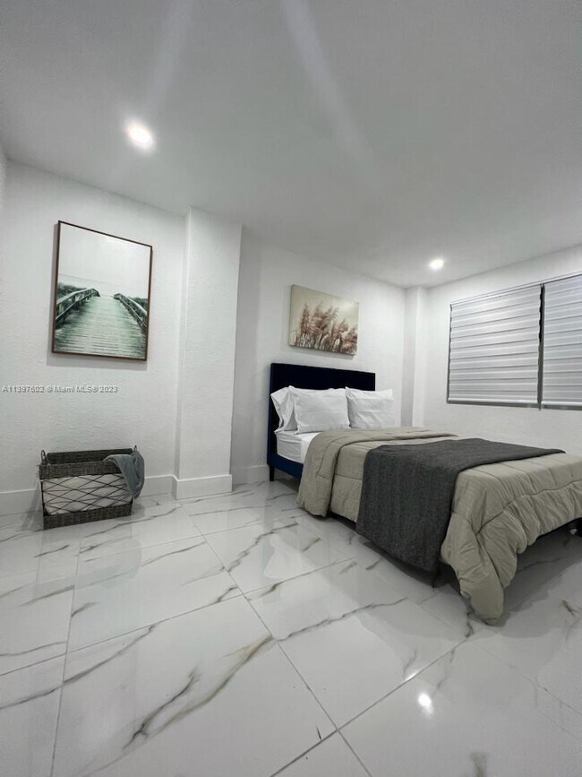 Photo - 18361 NE 20th Pl