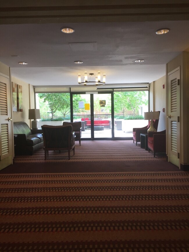 Photo - 950 25th St NW Unit 202S