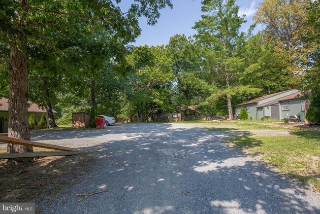 115 Old Bridge Rd Unit 6