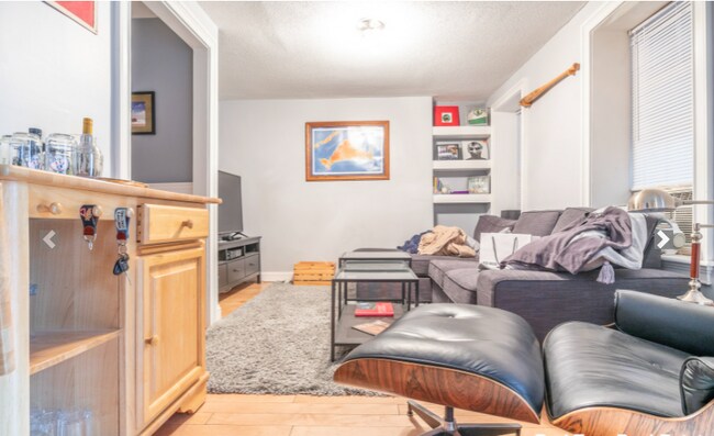 Photo - 231 W 3rd St Unit 1