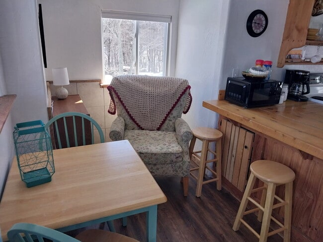 Photo - 10 Trista Ln