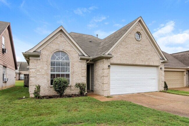 Photo - 7858 Fallstone Rd