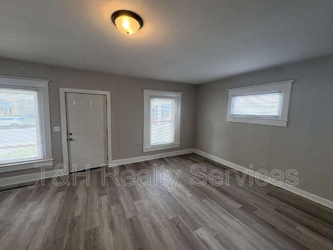 Photo - 1311 N Olney St