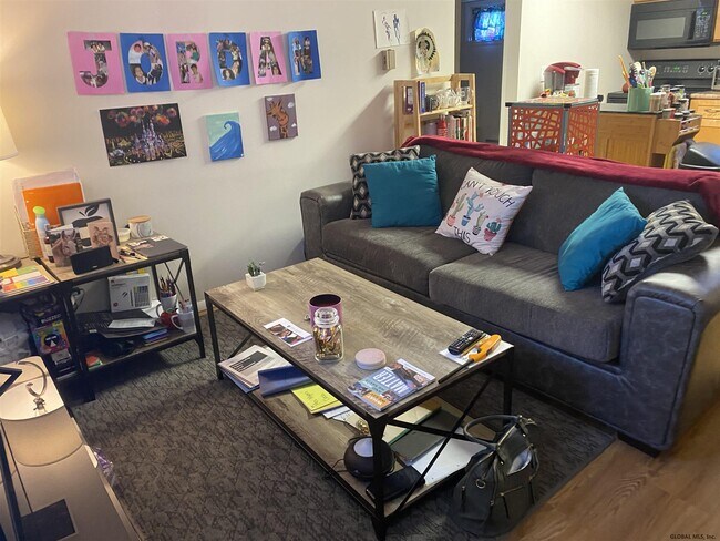 Photo - 539 Bloomingrove Dr