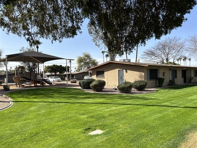 Paradise Village Apartments