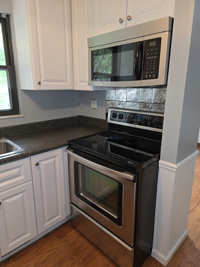 Photo - Beautiful Three Bedroom Townhome in Hunting Ridge Community