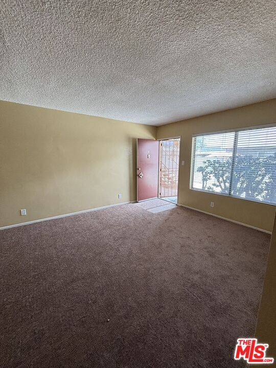 Building Photo - 6015 10th Ave Unit 4 Rental