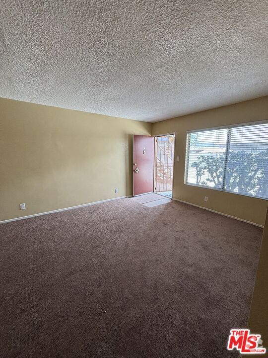 Building Photo - 6015 10th Ave Unit 4 Rental