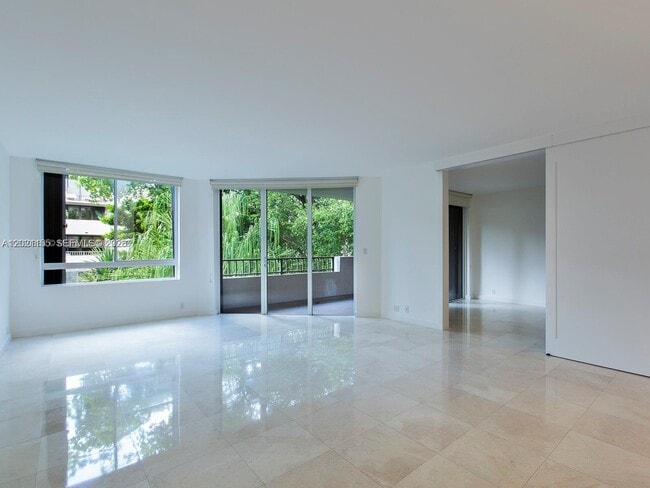 Photo - 121 Crandon Blvd Unidad 252
