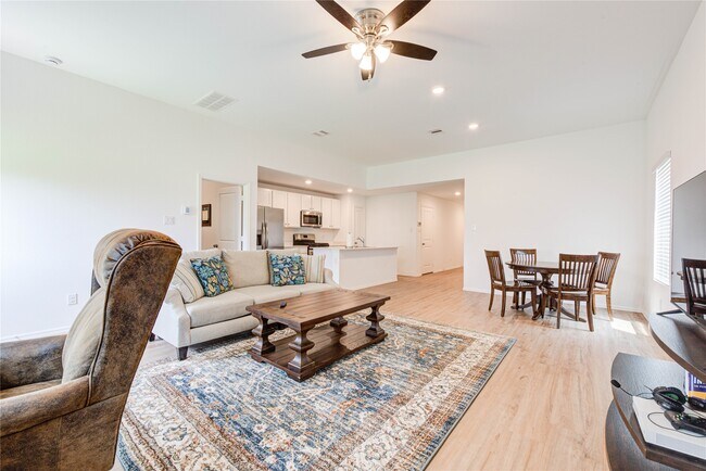 Photo - 1496 Twilight Grn Dr