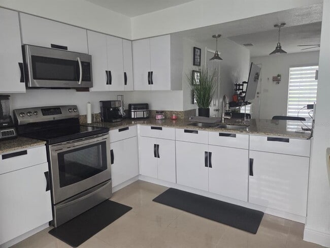 Photo - 1811 Bentley Blvd