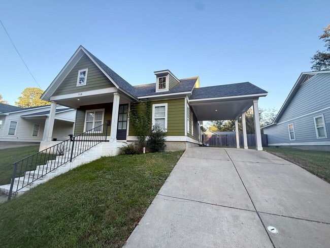 Building Photo - 4 bed, 2 baths near U of M built 2020