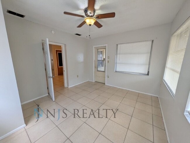 Photo - 1209 Maybury Dr