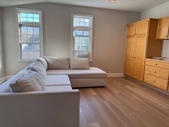 Photo - 15 W Parish Rd