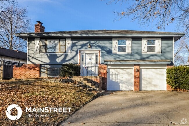 Building Photo - 15912 W 153rd St Rental