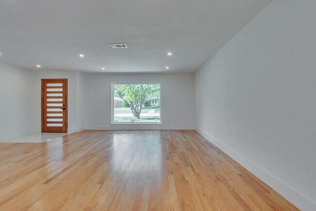 Photo - 1024 Ridgefield Dr