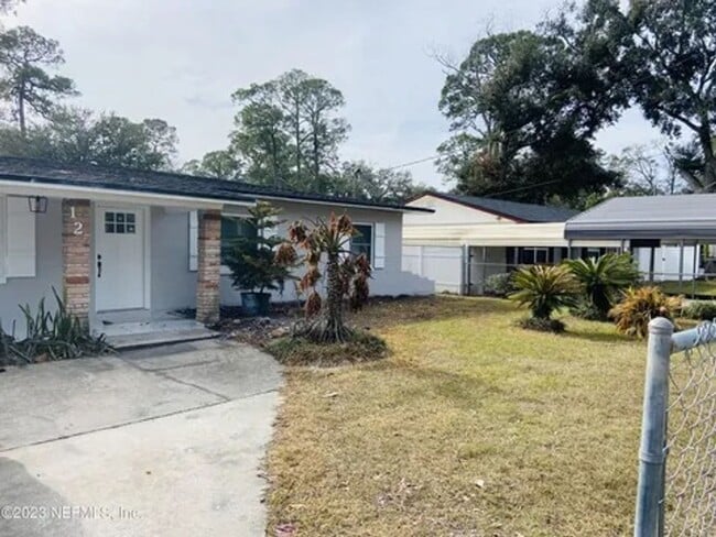 Photo - Charming & Modern 3-Bedroom Oasis in Duval...