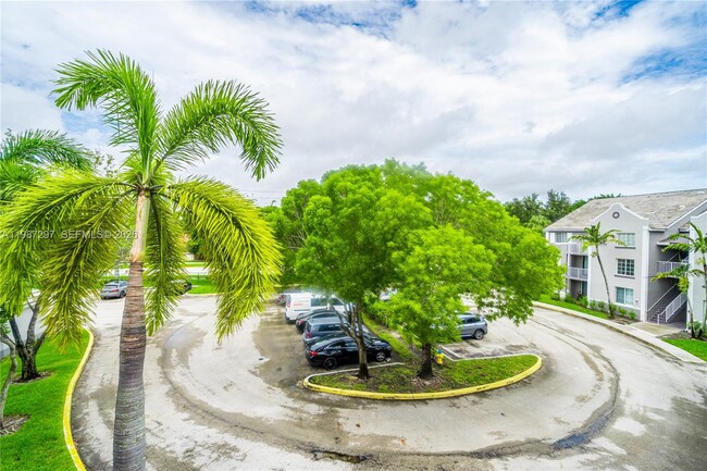 Photo - 11185 SW 6th St Unit 301