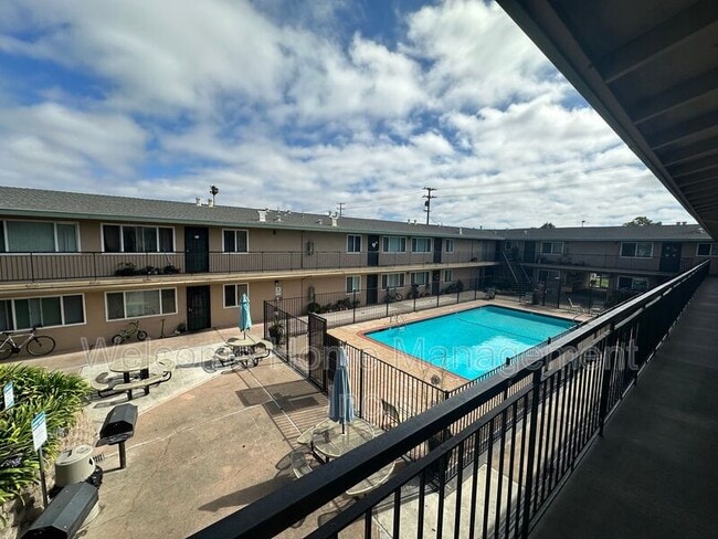 Building Photo - 15111 Washington Ave Unit Apt 31