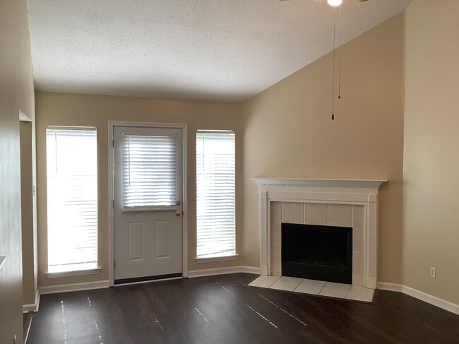 Photo - 249 Longleaf Cir