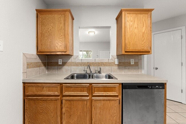 Photo - 1404 Chips Dr