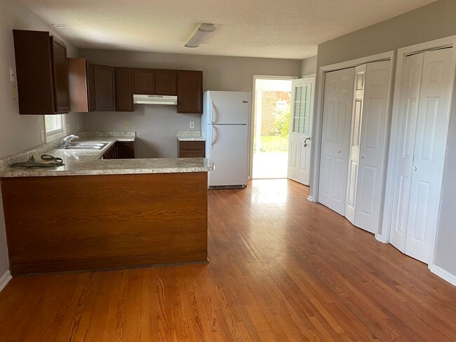 Photo - 1306 Baxter St