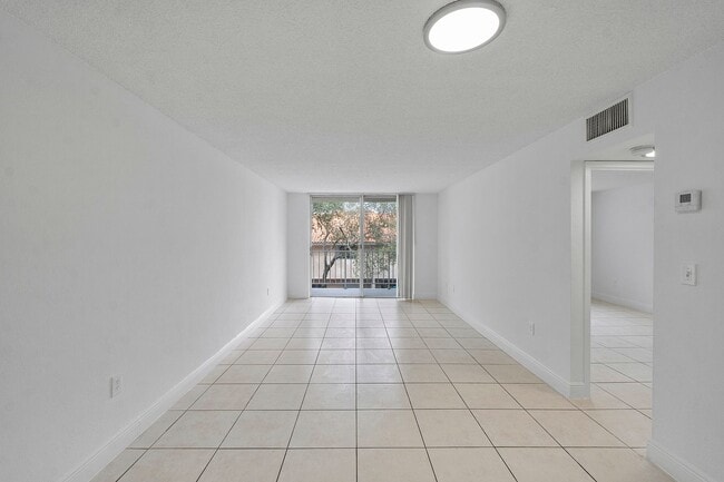 Photo - 1805 Sans Souci Blvd Unidad 131