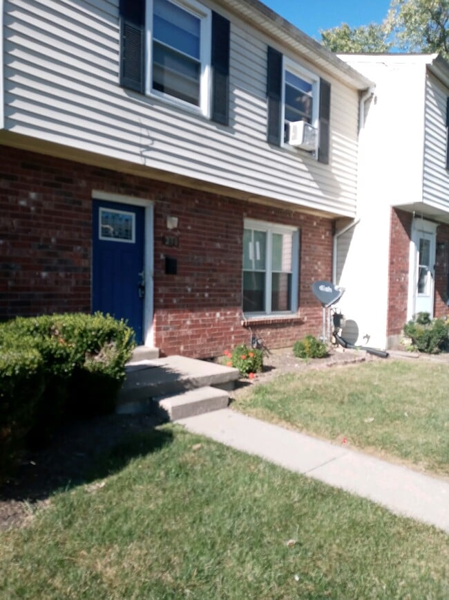Building Photo - 290 Hedgewood Ct Rental