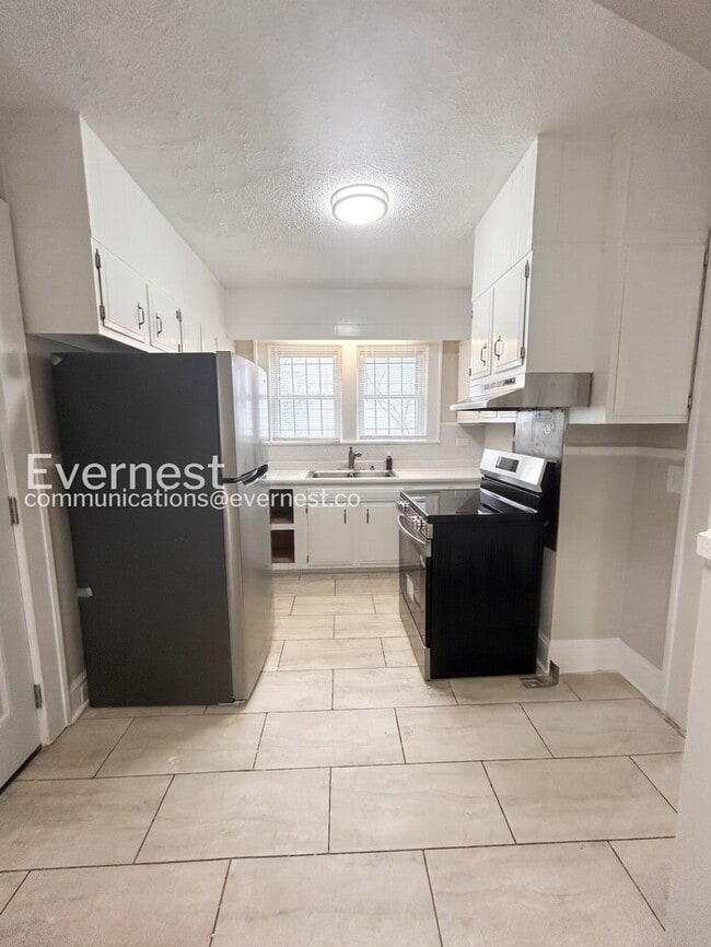 Photo - 856 N Cameron Ave