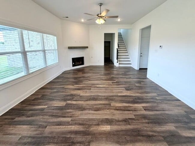 Photo - Now Leasing a 5-Bedroom 3 Bath Home in Olive Branch, MS Zoned for Great Schools-DeSoto Central.