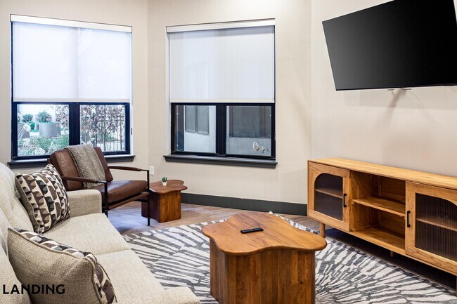 415 E 2nd St S Unit 1009