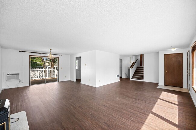 Photo - 806 S Adams Rd