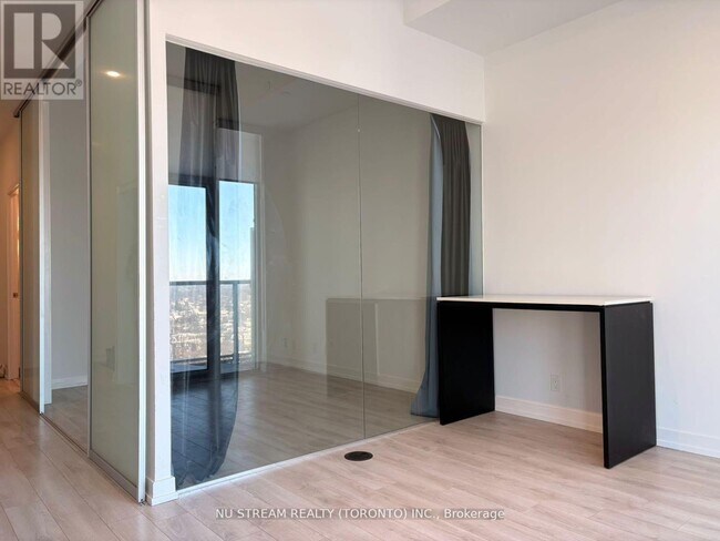 Photo - 33 Helendale Ave Unité 1202