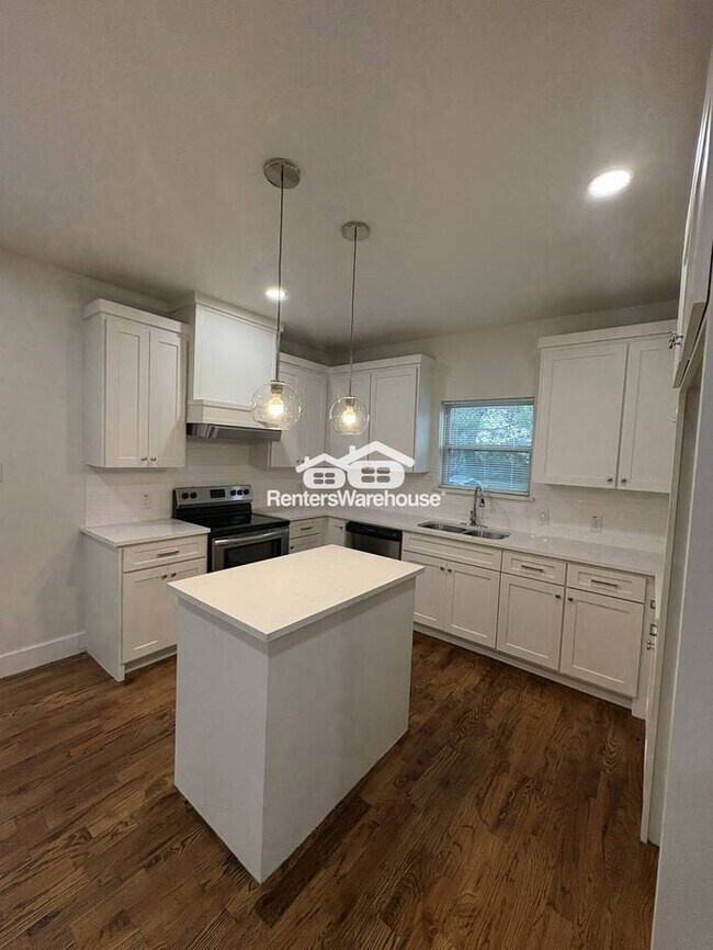 Photo - New 3 bed 2 bath Home in the Heart of Gree...