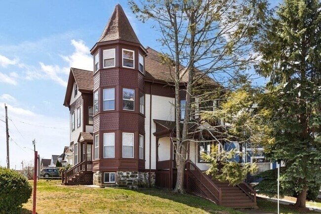 Building Photo - 42 Greenleaf St Unit 3 Rental