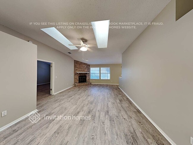 Photo - 11252 Stoney Point Ln W