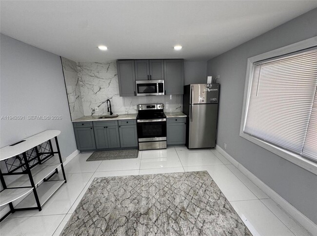 Building Photo - 5181 NE 16th Ave