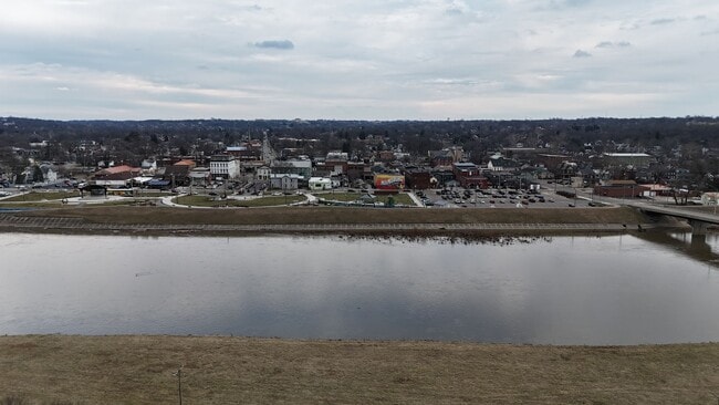 Building Photo - Spacious 4-Bedroom Home with Riverview in Miamisburg