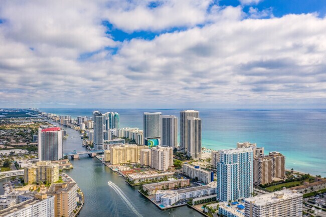 Photo - Ocean Marine Yacht Club